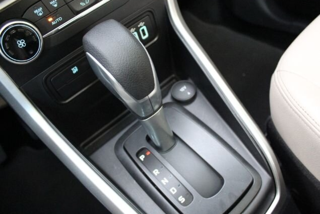 Vantagens de alugar um carro com câmbio automático
